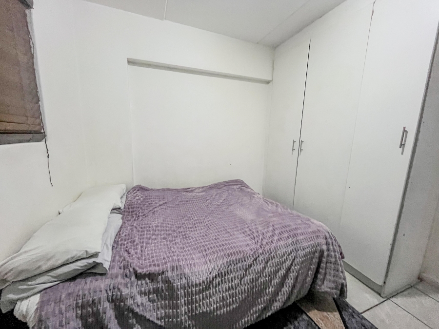 2 Bedroom Property for Sale in Maitland Western Cape